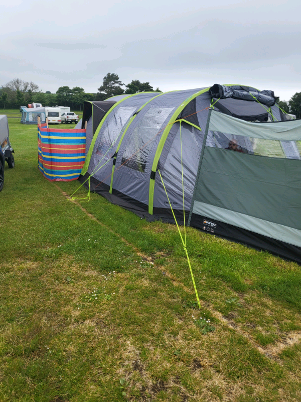 Airgo stratus 400 with awning and 